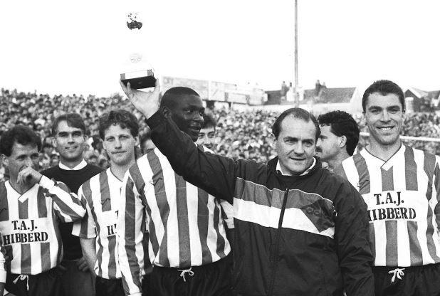 Highs_1990_Cooper_Team_Trophy.jpg